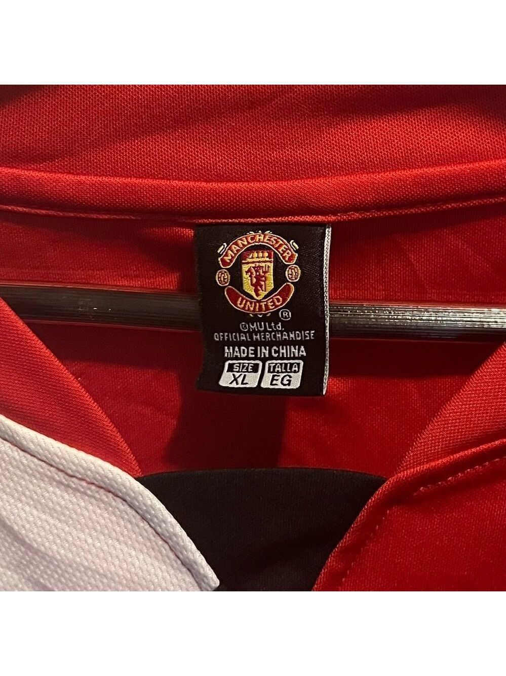 Manchester United Sewn Patch Soccer Jersey Shirt - Picture 3 of 7